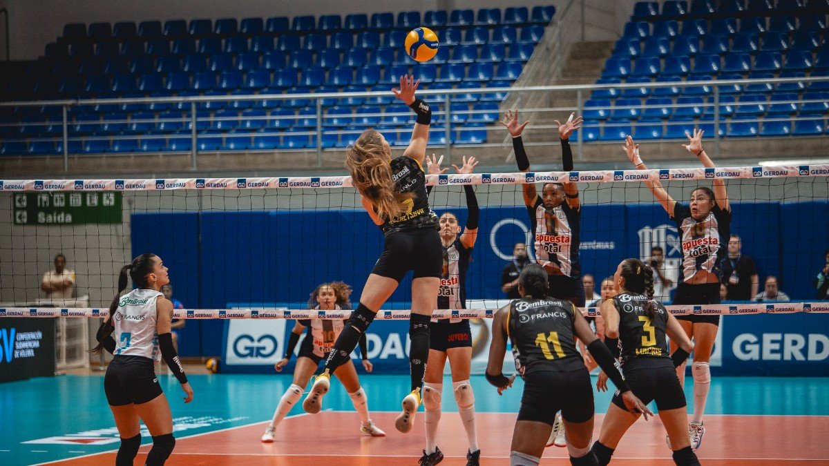 Praia foi derrotado pelo Alianza Lima no Sul-Americano de Vôlei (foto: Caio Campos/MTC)