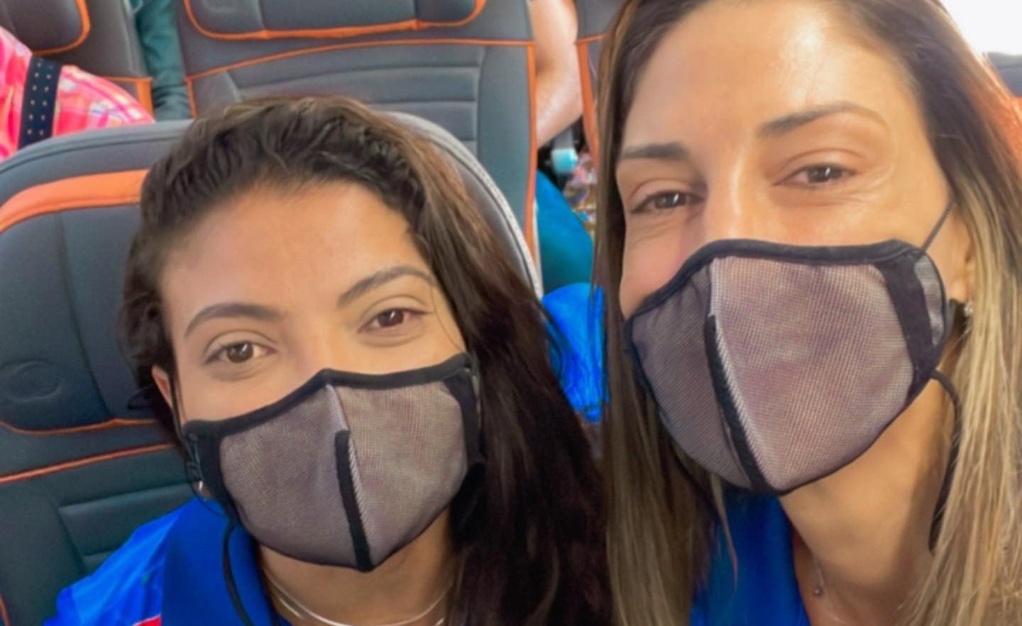 Léia e Carol Gattaz atuaram juntas no Minas entre 2015 e 2022 (foto: Reprodução/Instagram)