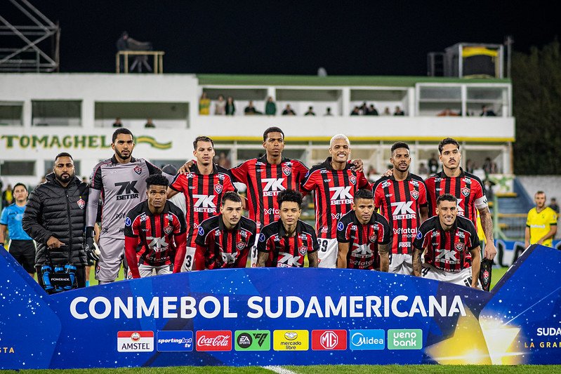 Time do Vitória na Copa Sul-Americana (foto: Victor Ferreira/EC Vitória)