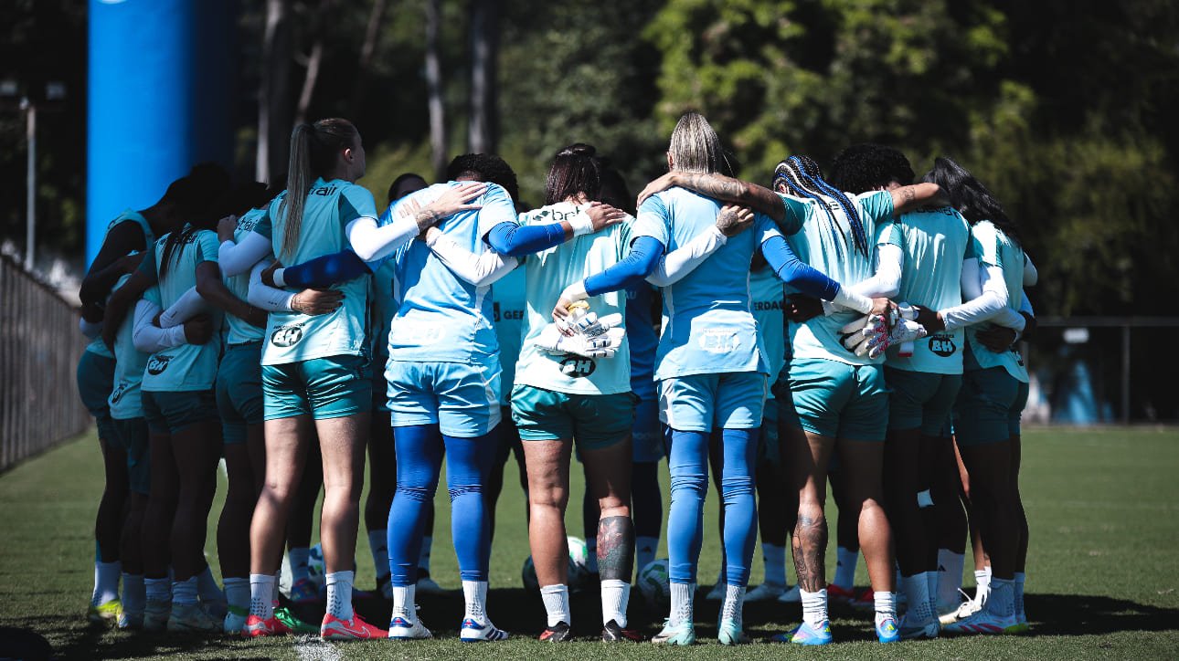 Jogadoras do Cruzeiro em treinamento na Toca da Raposa 1 (foto: Gustavo Martins/Cruzeiro)