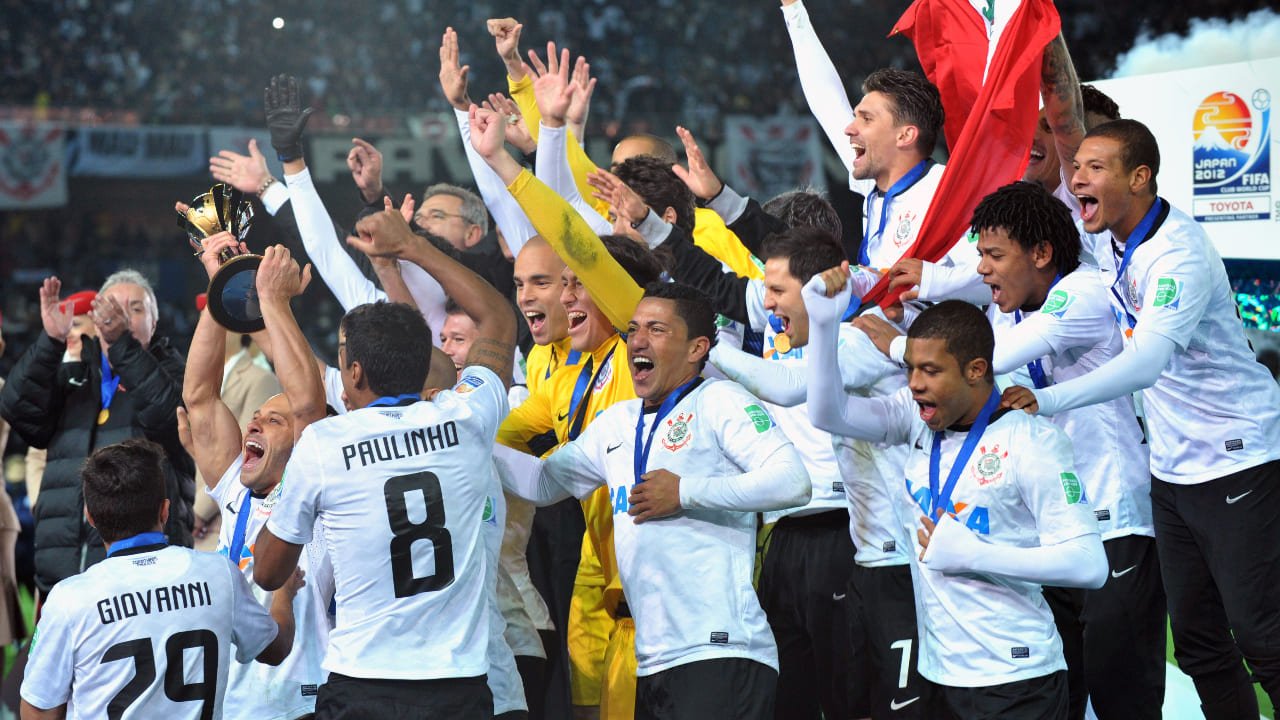 Corinthians foi campeão do Mundial de Clubes de 2012 (foto: AFP PHOTO / KAZUHIRO NOGI - 16/12/2012)