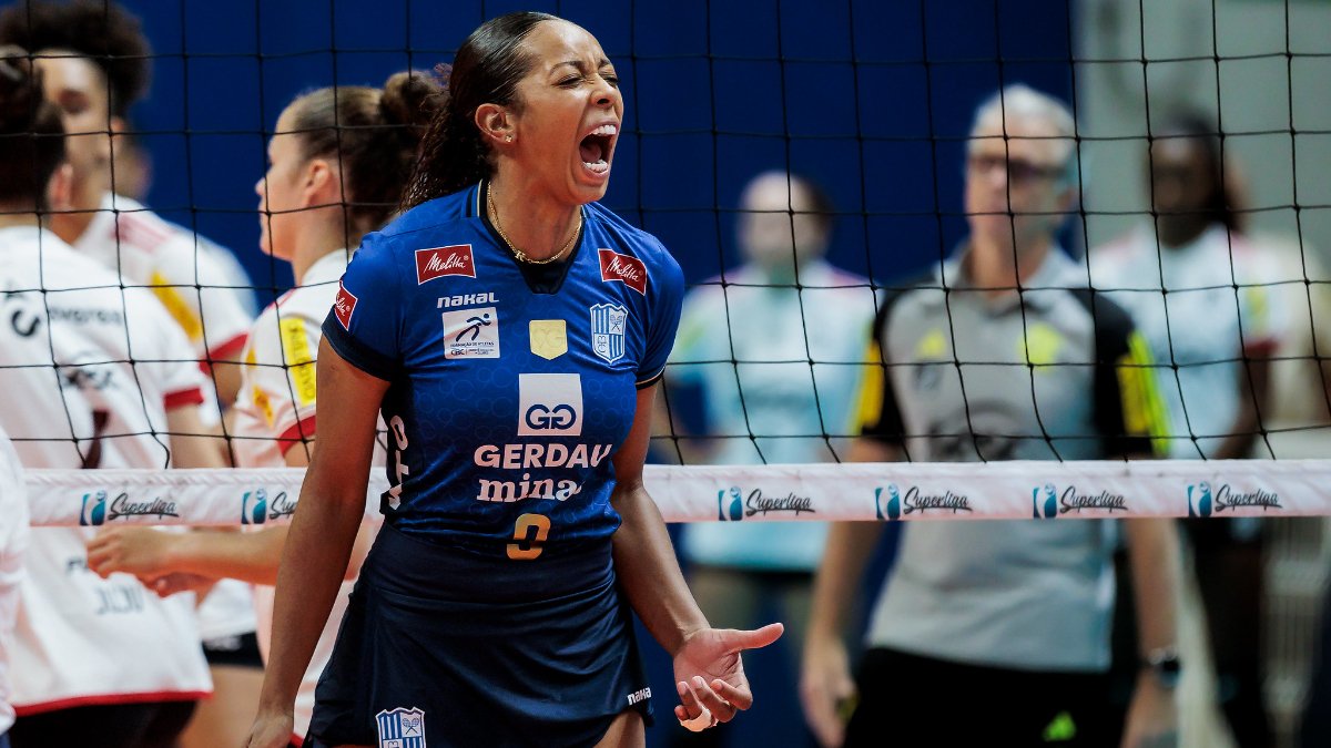 Kisy, do Minas, comemora ponto na Superliga Feminina de Vôlei (foto: Hedgard Moraes/MTC)
