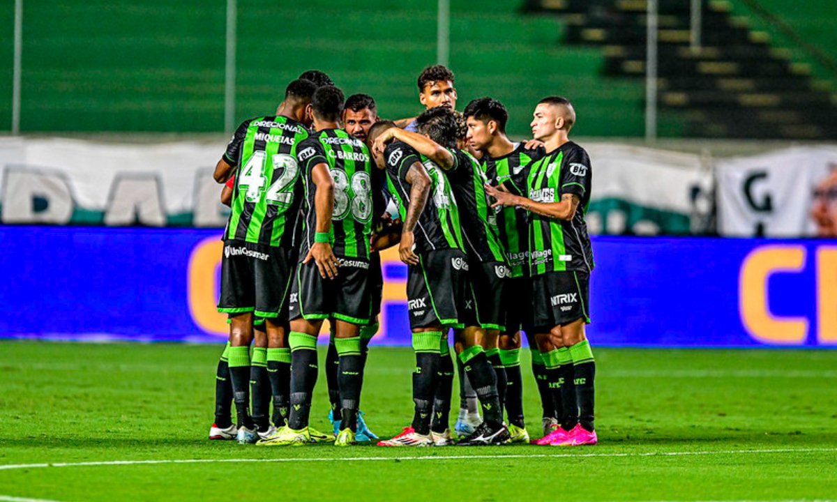 Time do América na Série B (foto: Mourão Panda/América)