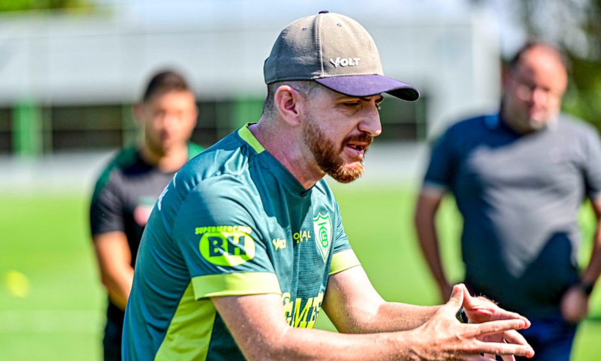 William Batista, técnico do América (foto: Mourão Panda/América)