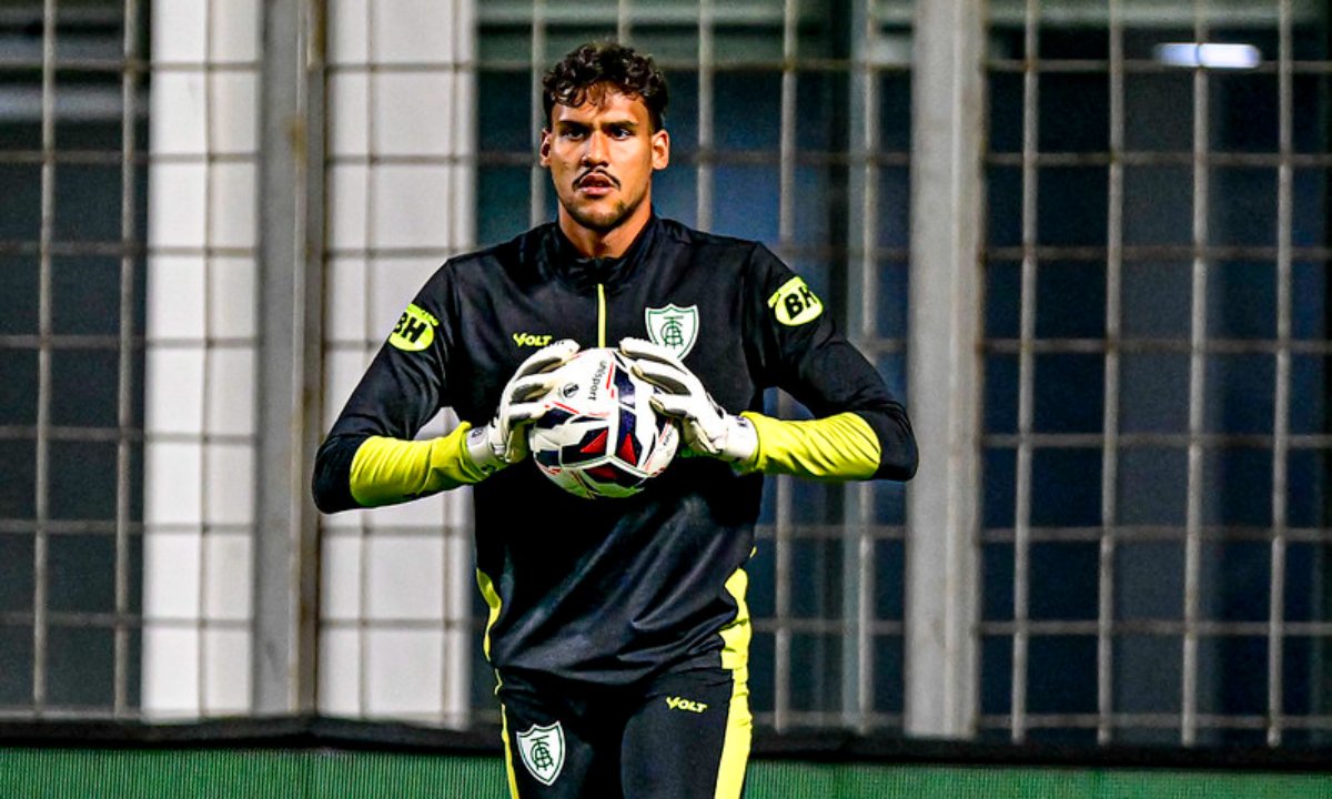 Matheus Mendes, goleiro do América (foto: Mourão Panda/América)