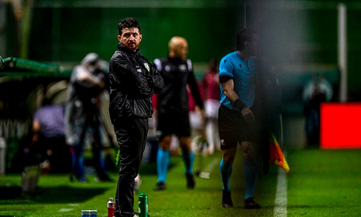 William Batista, técnico do América (foto: Mourão Panda/América)