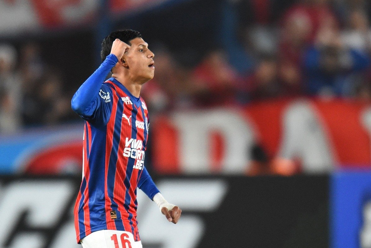 Erick Pulga comemora gol pelo Bahia na Copa Libertadores (foto: DANTE FERNANDEZ / AFP)