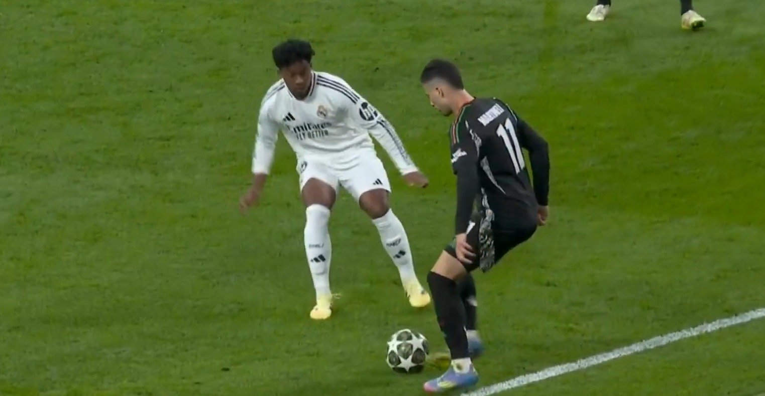 Endrick leva caneta do Martinelli (foto: Reprodução / TNT)