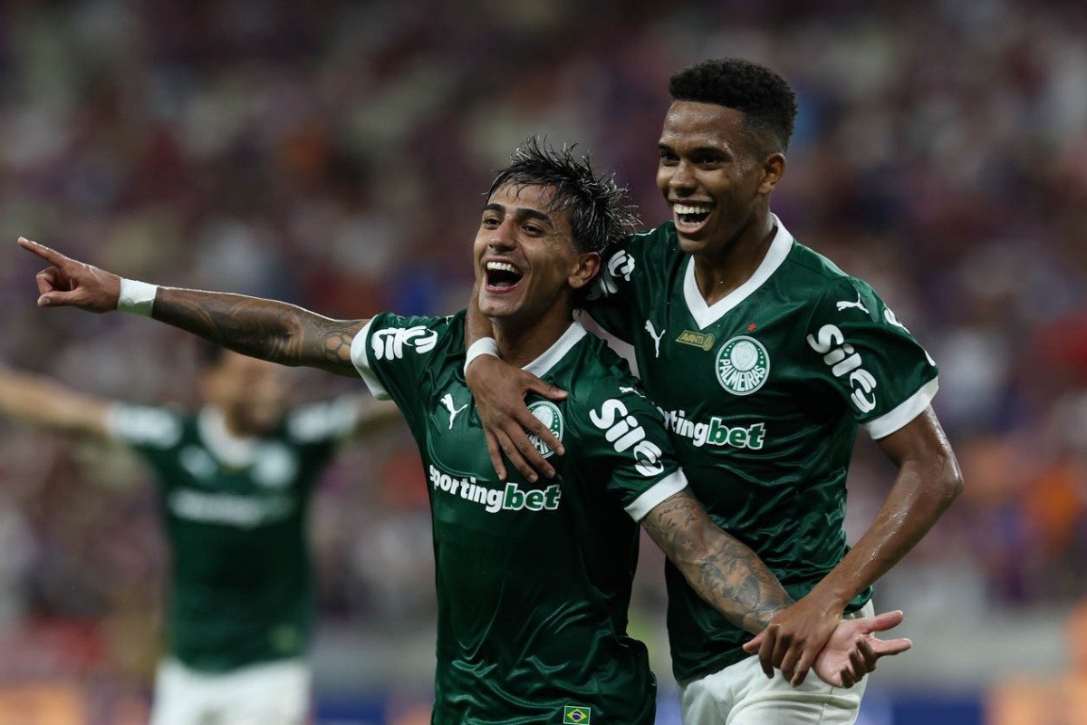 Jogadores do Palmeiras comemoram gol sobre o Fortaleza no Castelão (foto: Cesar Greco/Palmeiras)
