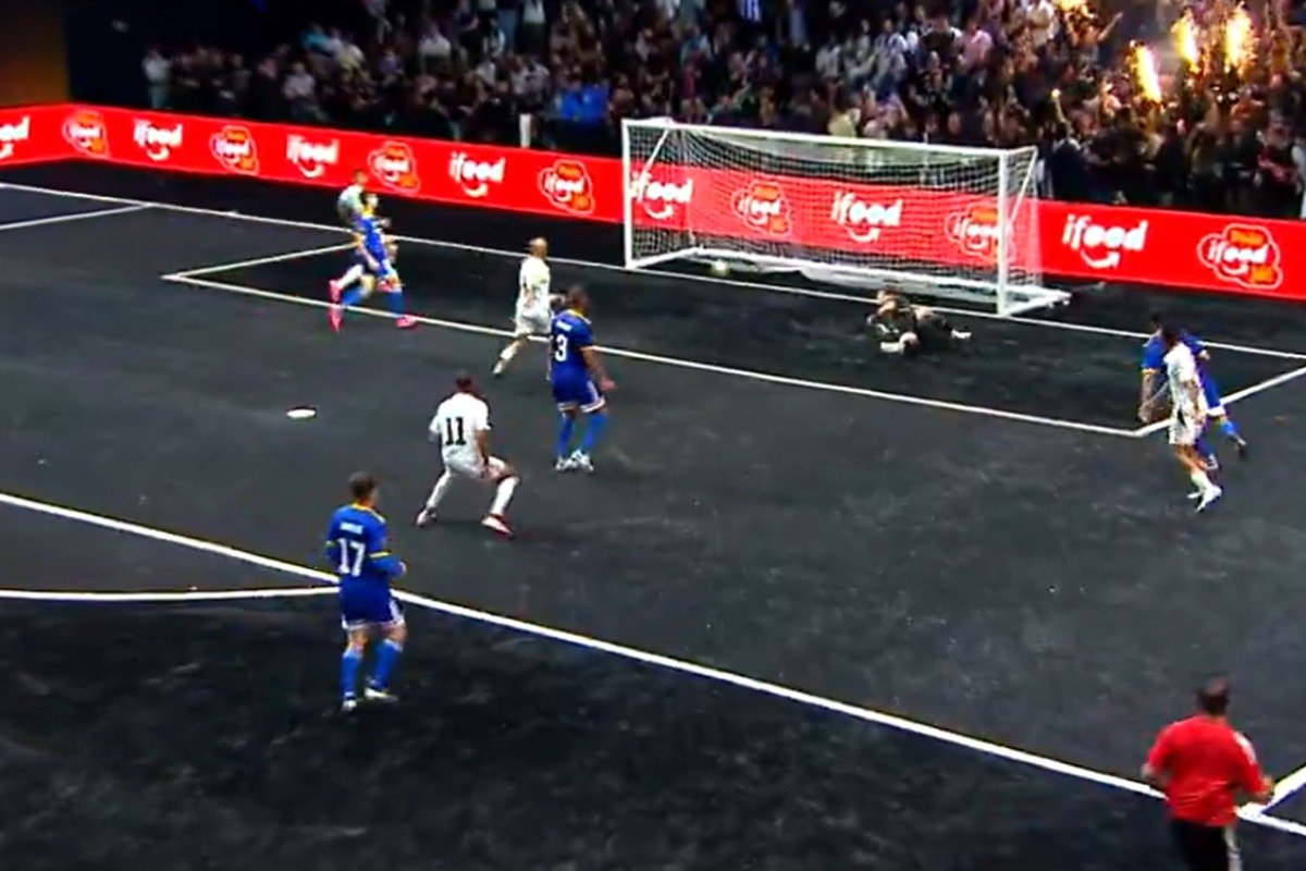 Lance do jogo entre Furia e G3X pela Kings League Brasil (foto: Reprodução)