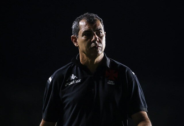 Fábio Carille durante jogo do Vasco (foto: Dikran Sahagian/Vasco)