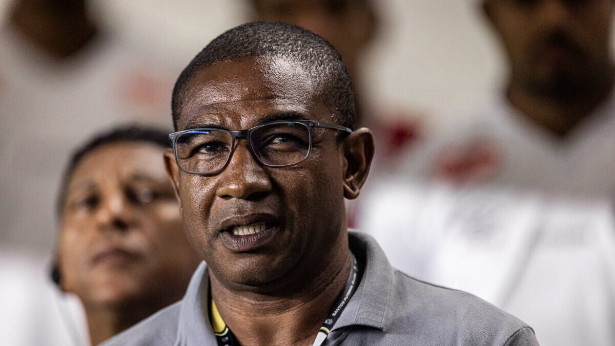 César Sampaio, técnico interino que levou o Santos à vitória por 2 a 0 sobre o Atlético na Vila Belmiro (foto: Raul Baretta/ Santos FC.)