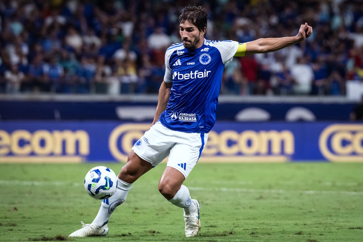 Lucas Silva, meio-campista do Cruzeiro (foto: Gustavo Aleixo/Cruzeiro)