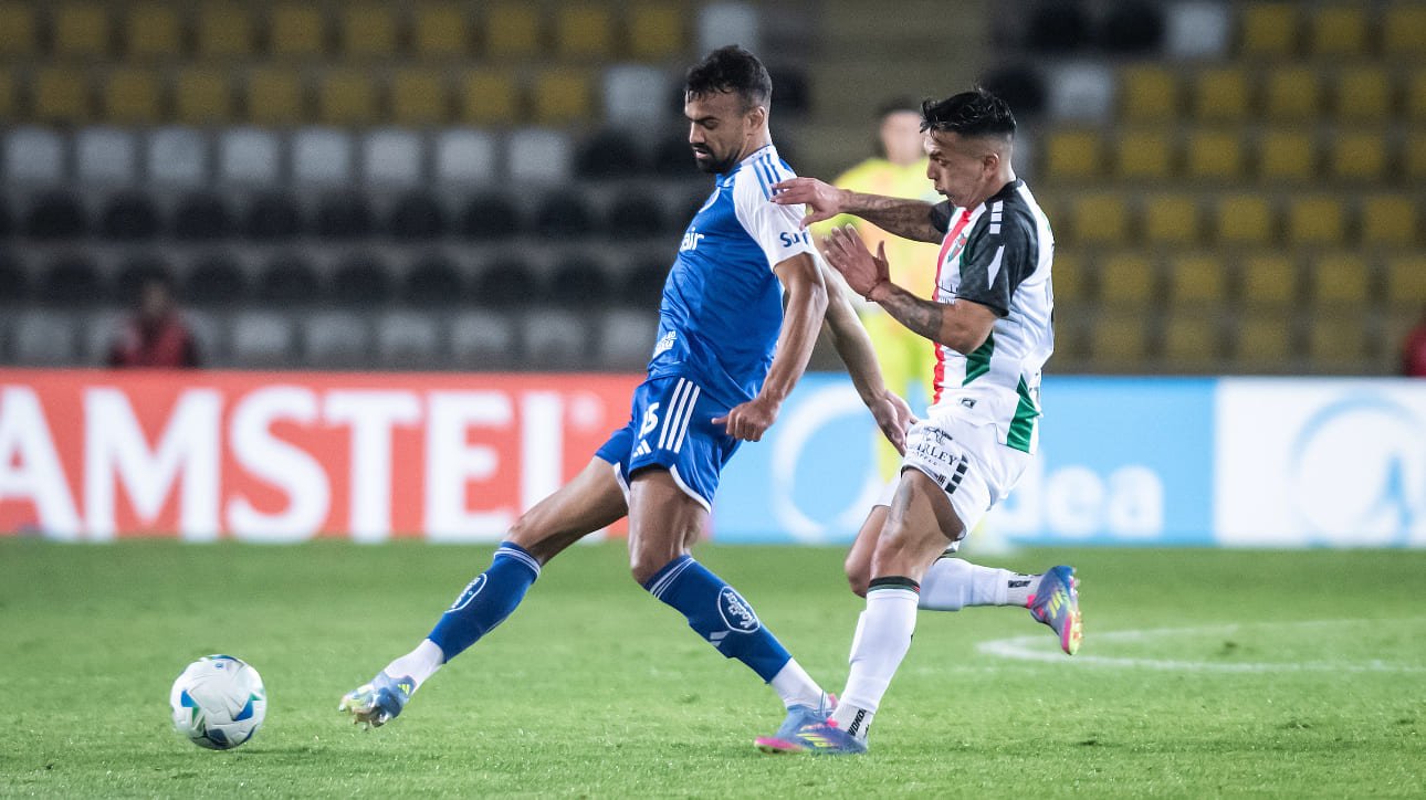 Cruzeiro visitou Palestino no Chile, perdeu por 2 a 1 e se complicou ainda mais na Sul-Americana (foto: Gustavo Aleixo/Cruzeiro)