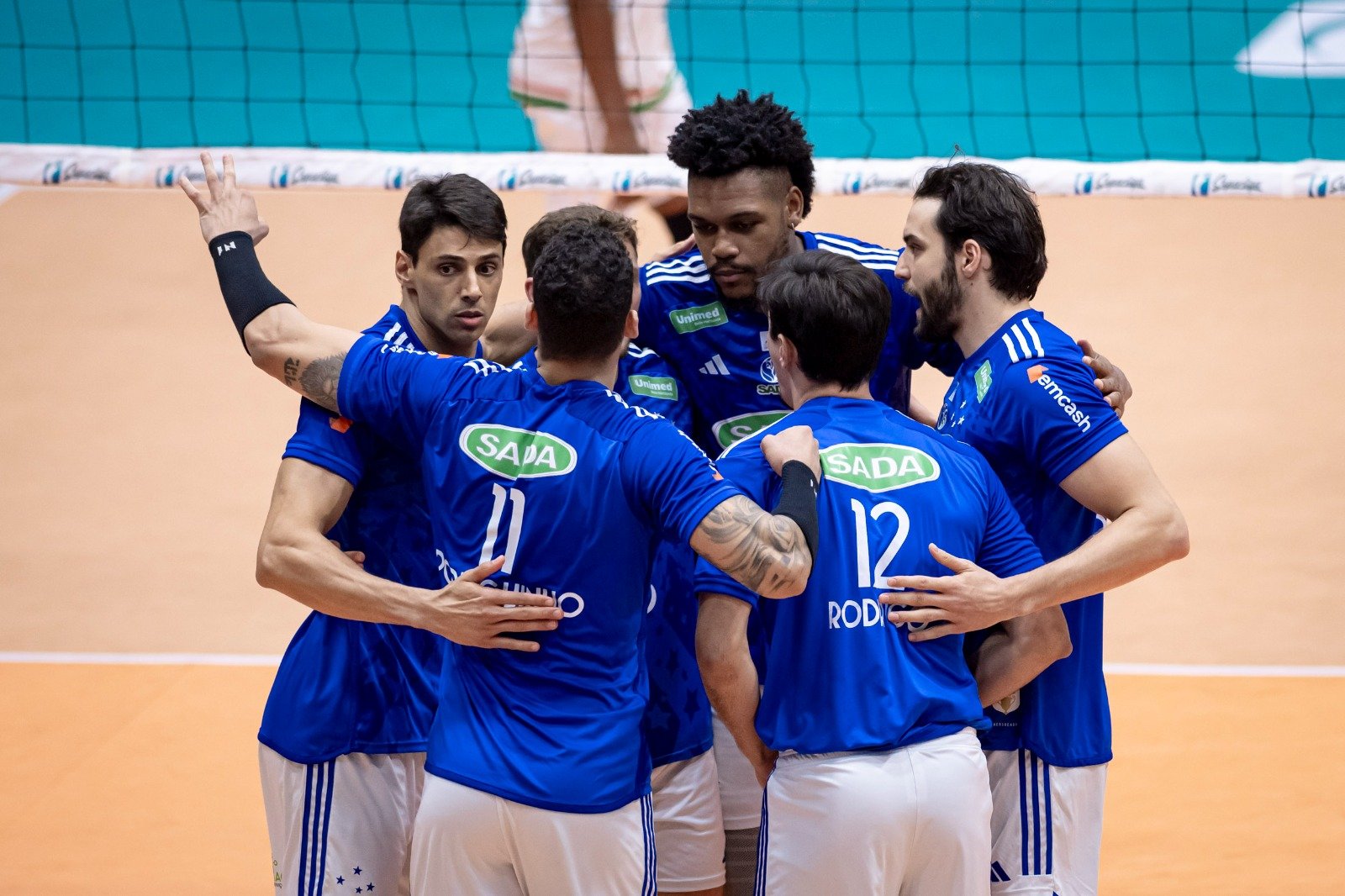 Jogadores do Cruzeiro em quadra pela Superliga Masculina de Vôlei (foto: Agência i7/Sada Cruzeiro)
