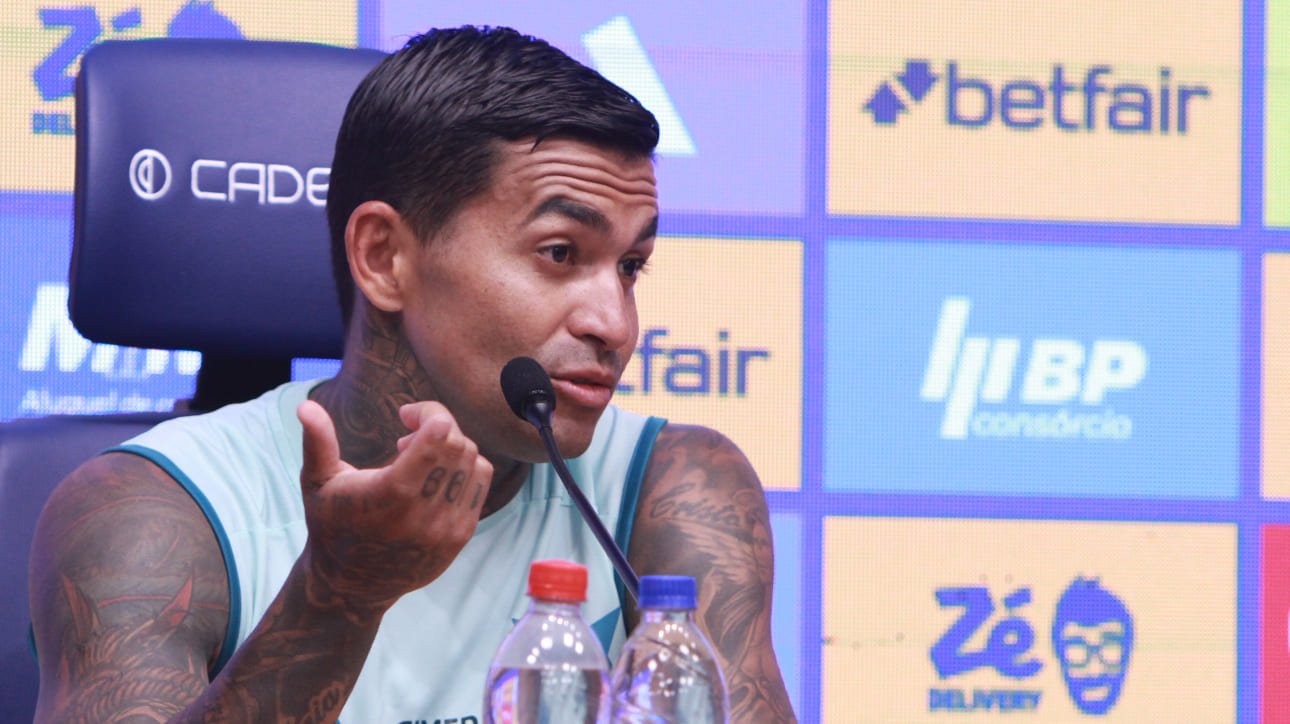 Dudu, atacante do Cruzeiro, em entrevista coletiva (foto: Edesio Ferreira/EM/D.A Press)
