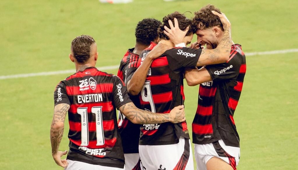 Jogadores do Flamengo comemoram gol contra o Juventude (foto: Divulgação/Flamengo)