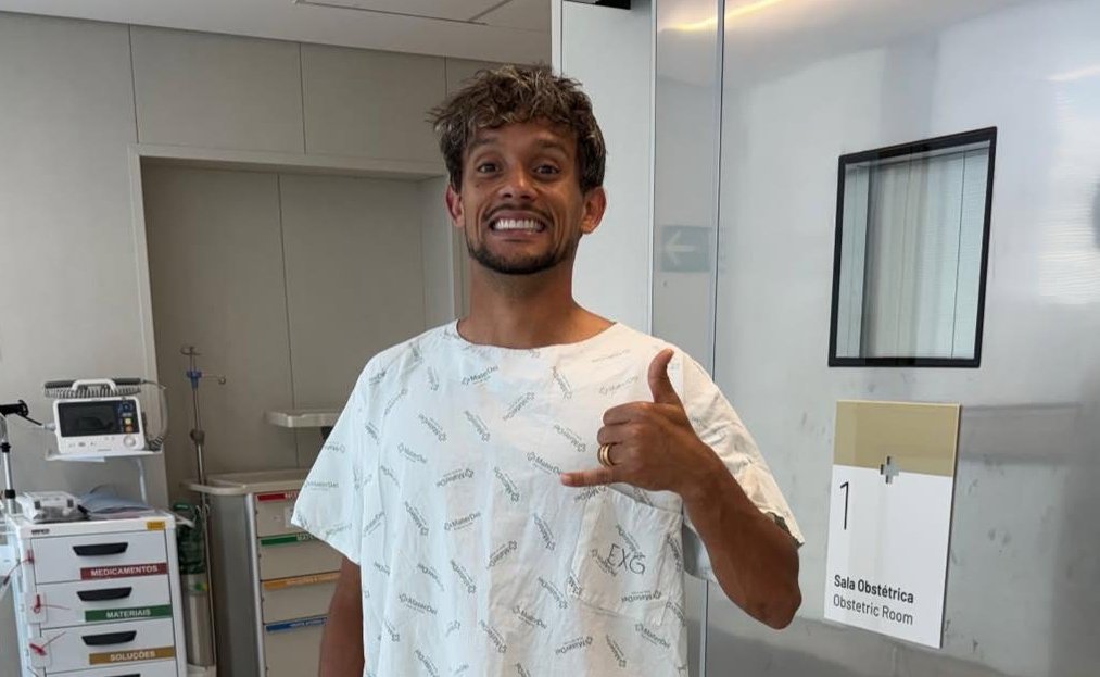 Gustavo Scarpa, meio-campista do Atlético, no Hospital Mater Dei, em Belo Horizonte (foto: Reprodução/Instagram/Gustavo Scarpa)