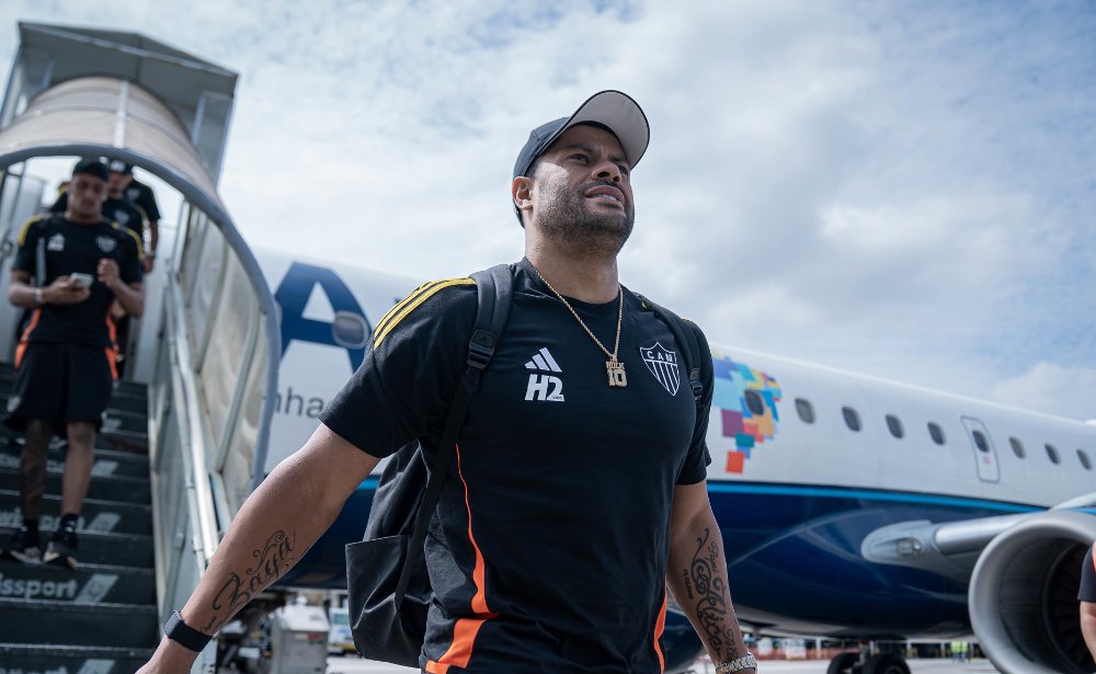 Hulk durante viagem do Atlético a Santos (foto: Pedro Souza/Atlético)
