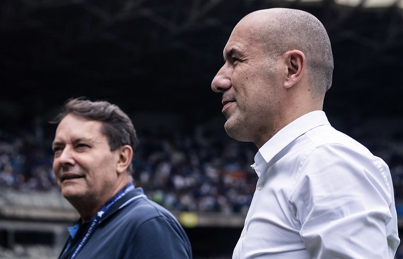 Leonardo Jardim e Pedro Lourenço, do Cruzeiro (foto: Gustavo Aleixo/Cruzeiro)