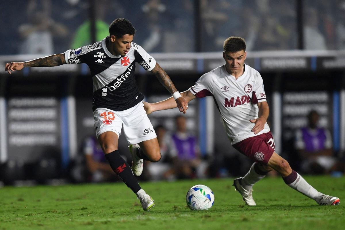 Vasco e Lanús empataram por 0 a 0 em São Januário (foto: Daniel RAMALHO / AFP)