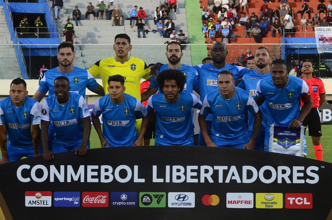 Time do San Antonio Bulo Bulo perfilado (foto: Fernando Cartagena/AFP)