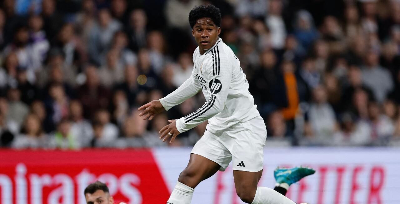 Endrick correndo (foto: Oscar del Pozo / AFP)