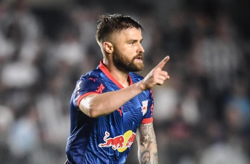 Sasha comemora gol do Bragantino contra o Santos (foto: Divulgação/Bragantino)