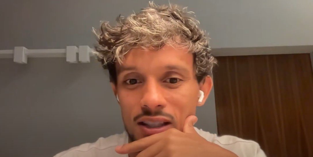 Scarpa abriu sua primeira live nesse domingo (13/4) (foto: Reprodução)