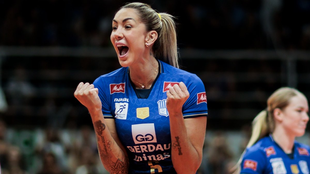 Thaisa comemora ponto do Minas sobre o Osasco na Superliga Feminina de Vôlei (foto: Hedgard Moraes/MTC)