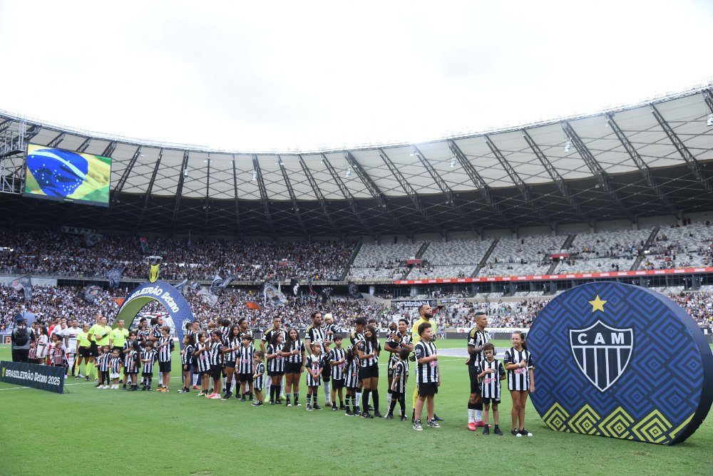 Mineirão não ficou cheio no duelo entre Atlético e São Paulo (foto: Gladyston Rodrigues/EM/DA.Press)