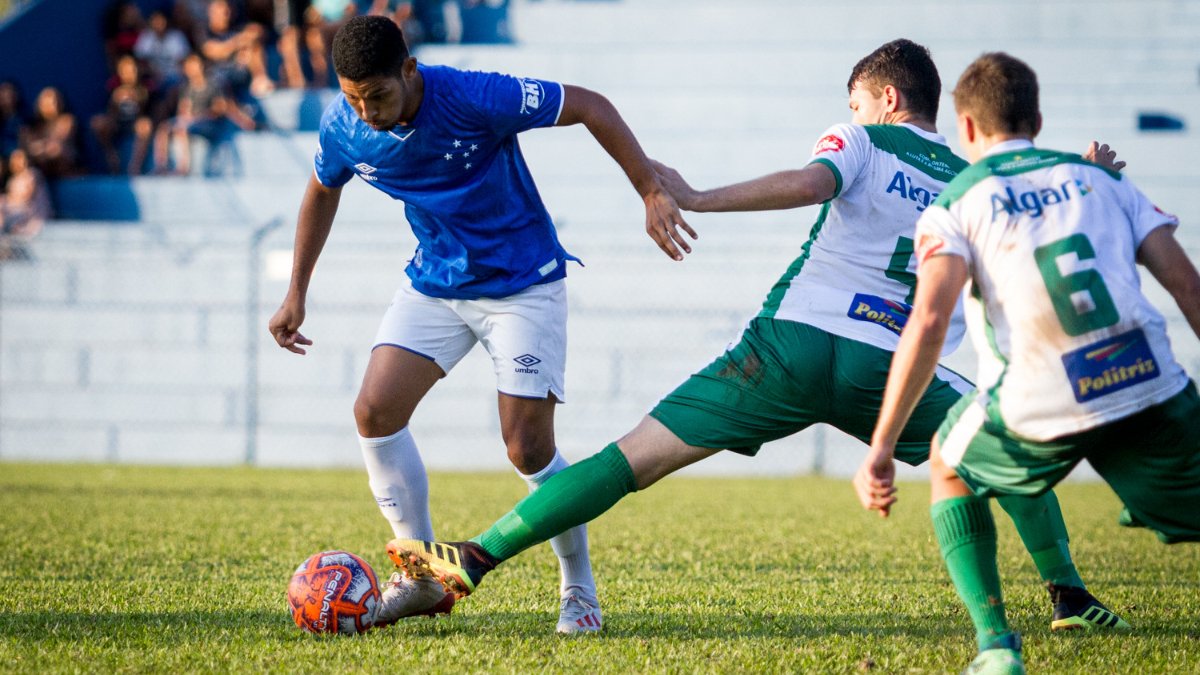 Zé Eduardo em ação pelo Sub-20 do Cruzeiro (foto: Gustavo Aleixo/Cruzeiro)