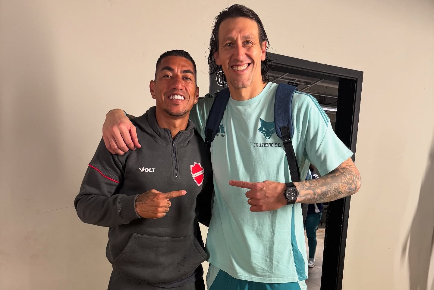 Ralf, do Vila Nova, e Cássio, do Cruzeiro (foto: Reprodução/Instagram)