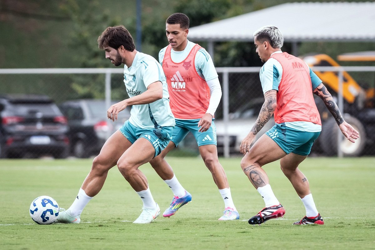 Time do Cruzeiro treinando (foto: Gustavo Aleixo/Cruzeiro)
