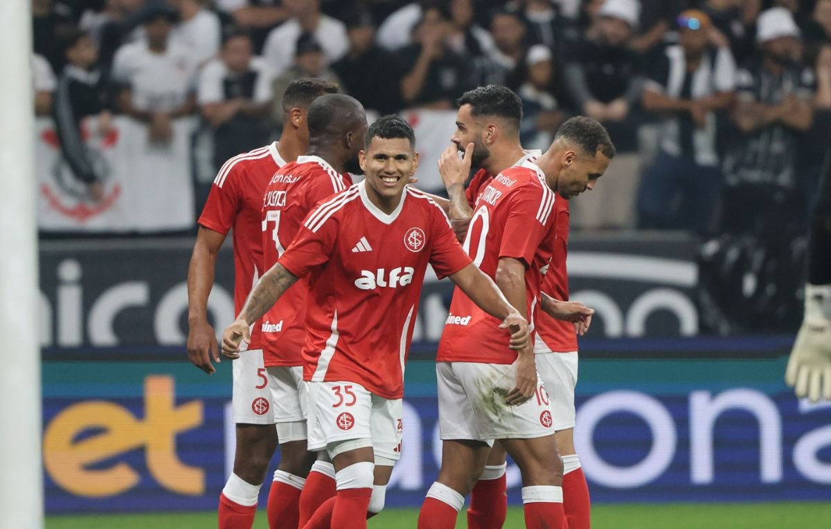 Jogadores do Internacional celebram gol (foto: Ricardo Duarte / Internacional)