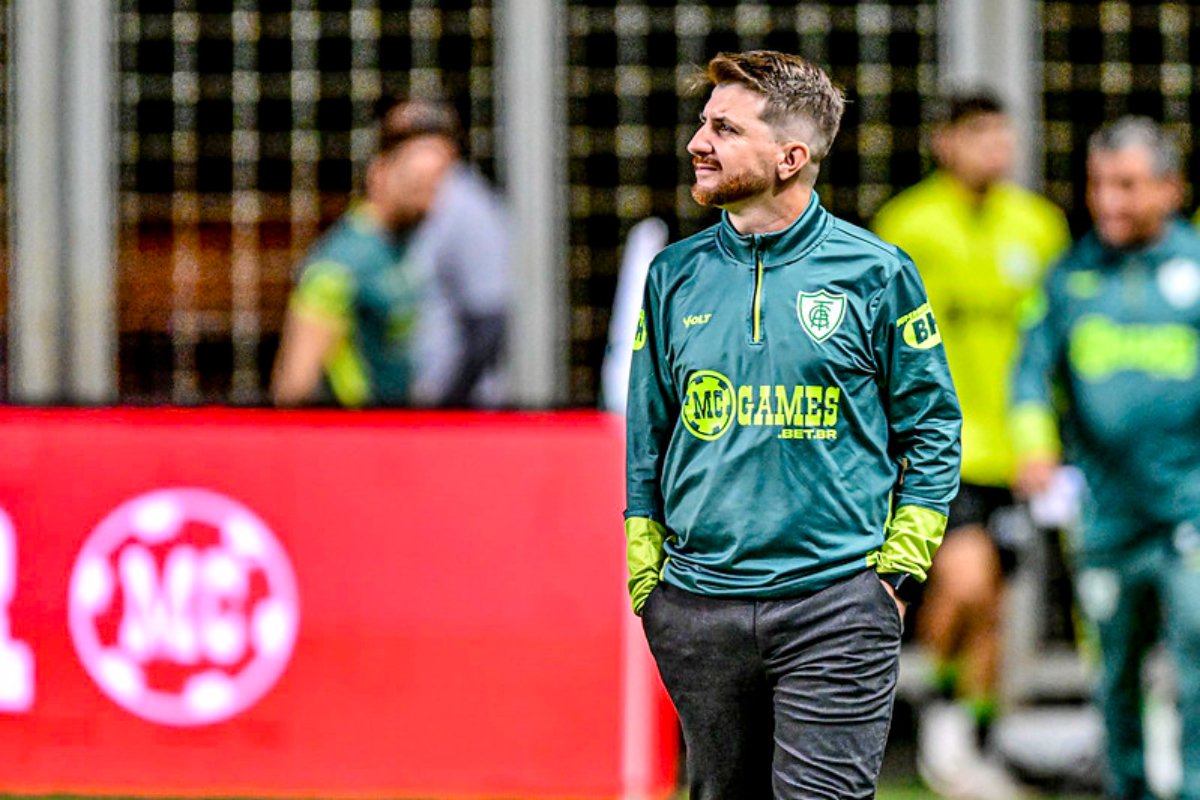 William Batista, técnico do América (foto: Mourão Panda/América)
