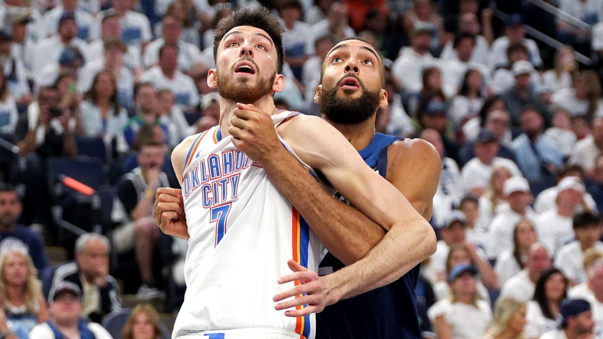 Duelo entre Thunder e Timberwolves (foto: David Berding / GETTY IMAGES NORTH AMERICA / Getty Images via AFP)