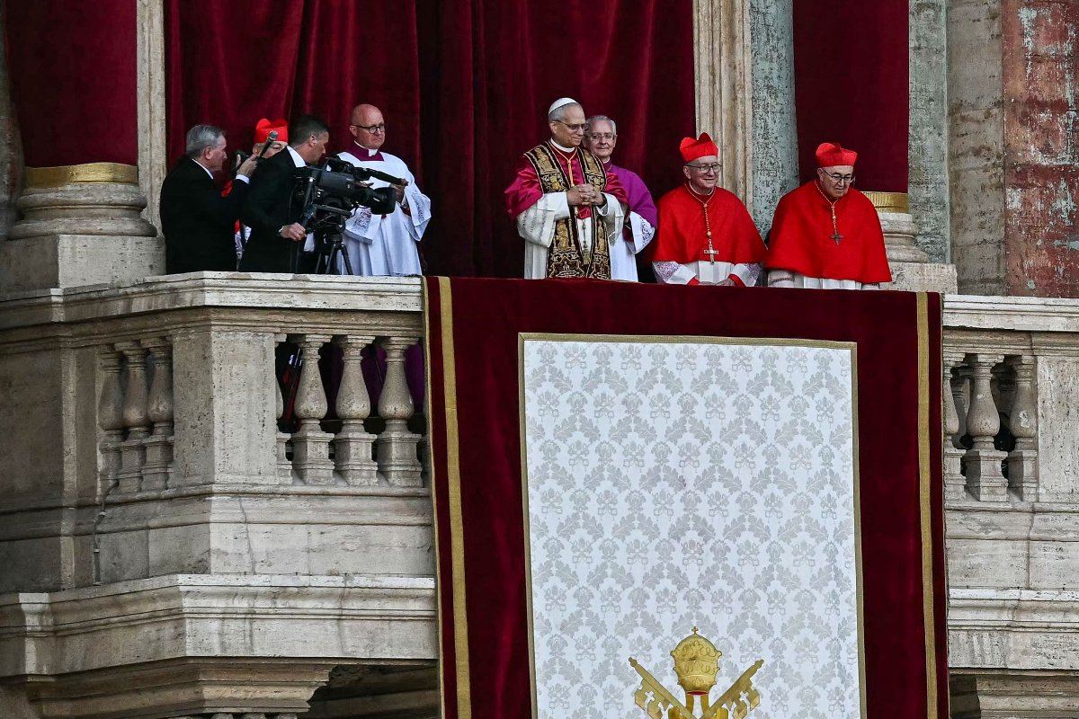 Novo papa é o cardeal Robert Francis Prevost (foto: AFP)