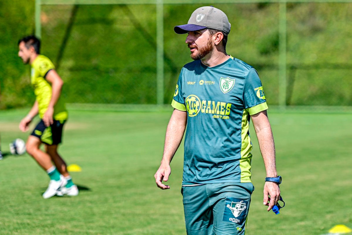William Batista, técnico do América (foto: Mourão Panda/América)
