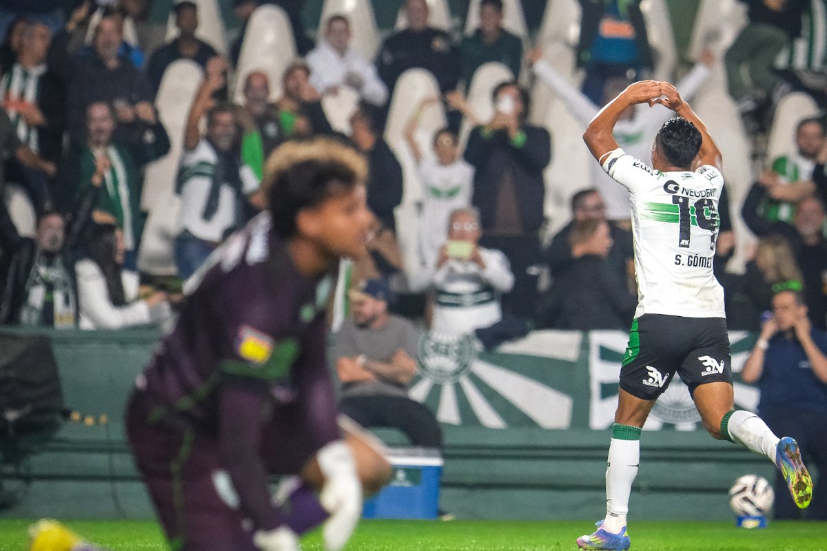 América perdeu para o Coritiba (foto: JP Pacheco/Coritiba)