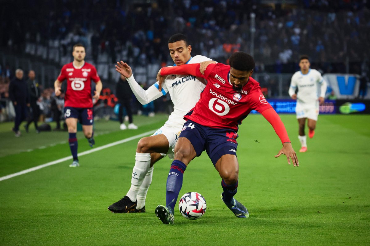 Alexsandro Ribeiro, zagueiro do Lille (foto: AFP)