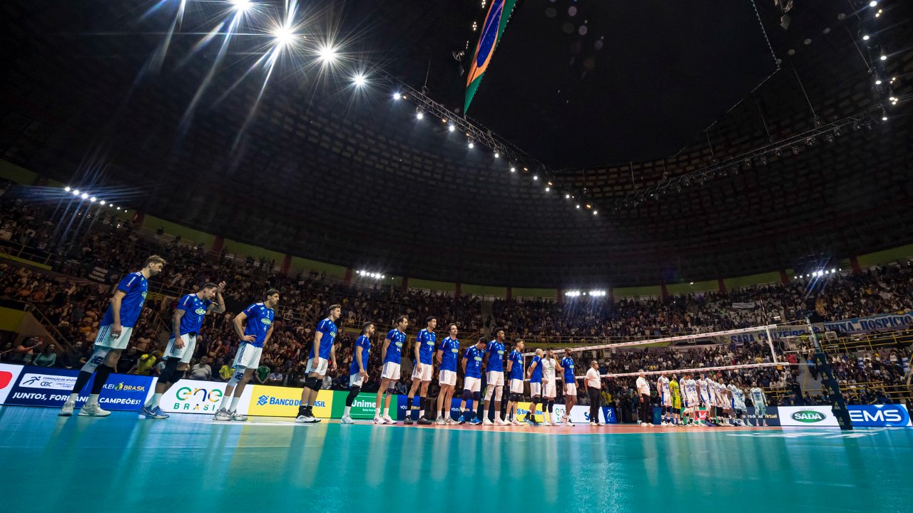 Jogadores do Cruzeiro antes da final da Superliga Masculina de Vôlei 2024/25 contra o Campinas (foto: Agência i7/ Cruzeiro)