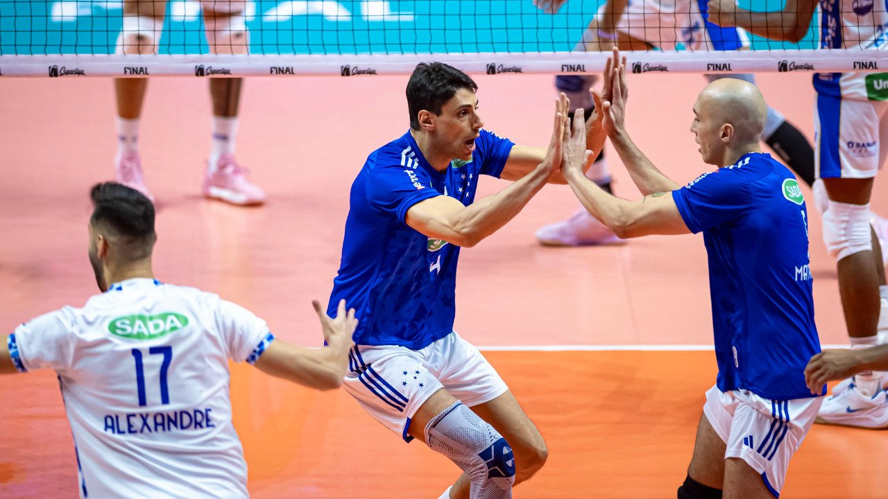 Jogadores do Cruzeiro durante a final da Superliga Masculina de Vôlei 2024/25 contra o Campinas (foto: Agência i7/ Cruzeiro)