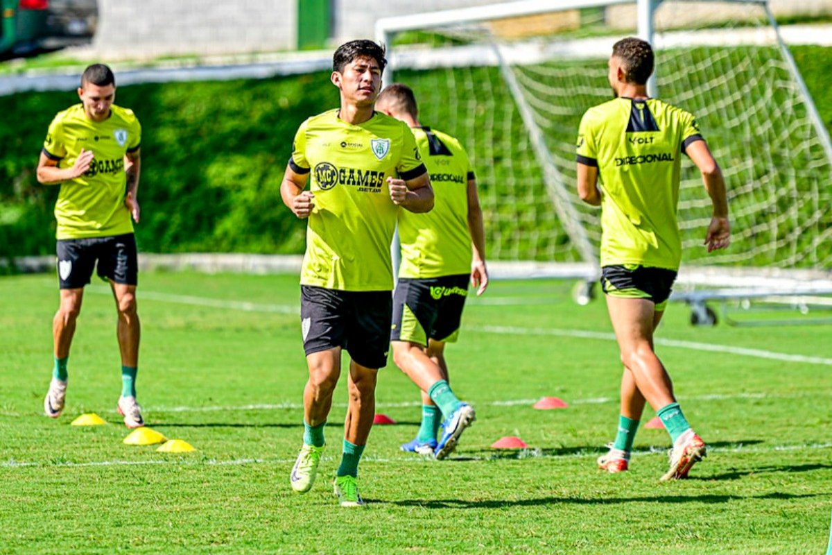 Miguelito, do América (foto: Mourão Panda/América)