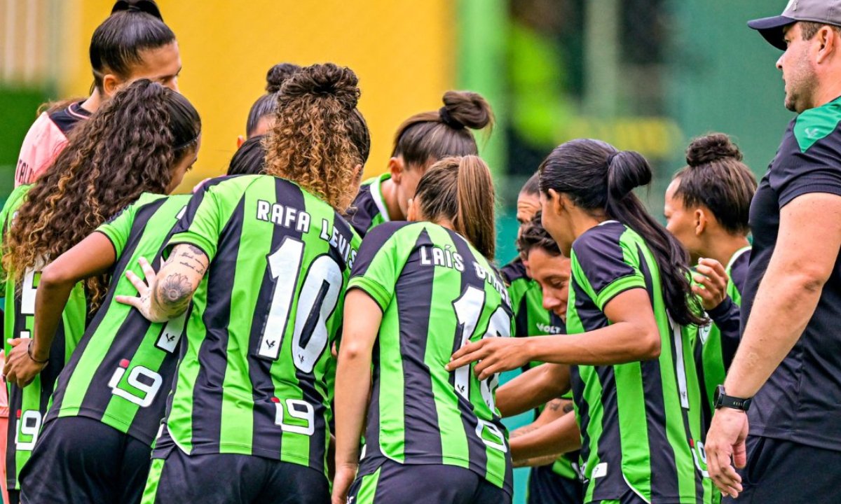 América segue na briga pelo G8 (foto: Mourão Panda/América)