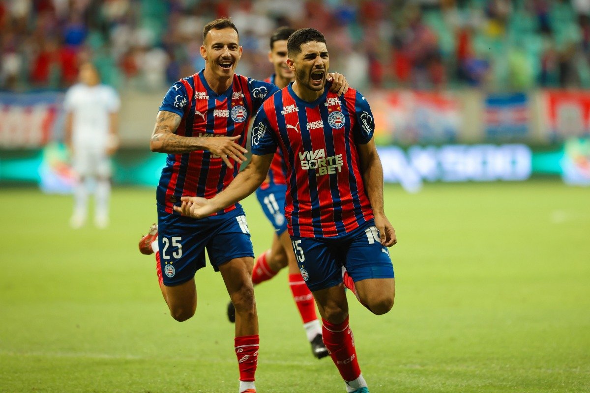 Jogadores do Bahia comemoram gol contra o Paysandu (foto: Letícia Martins/EC Bahia)