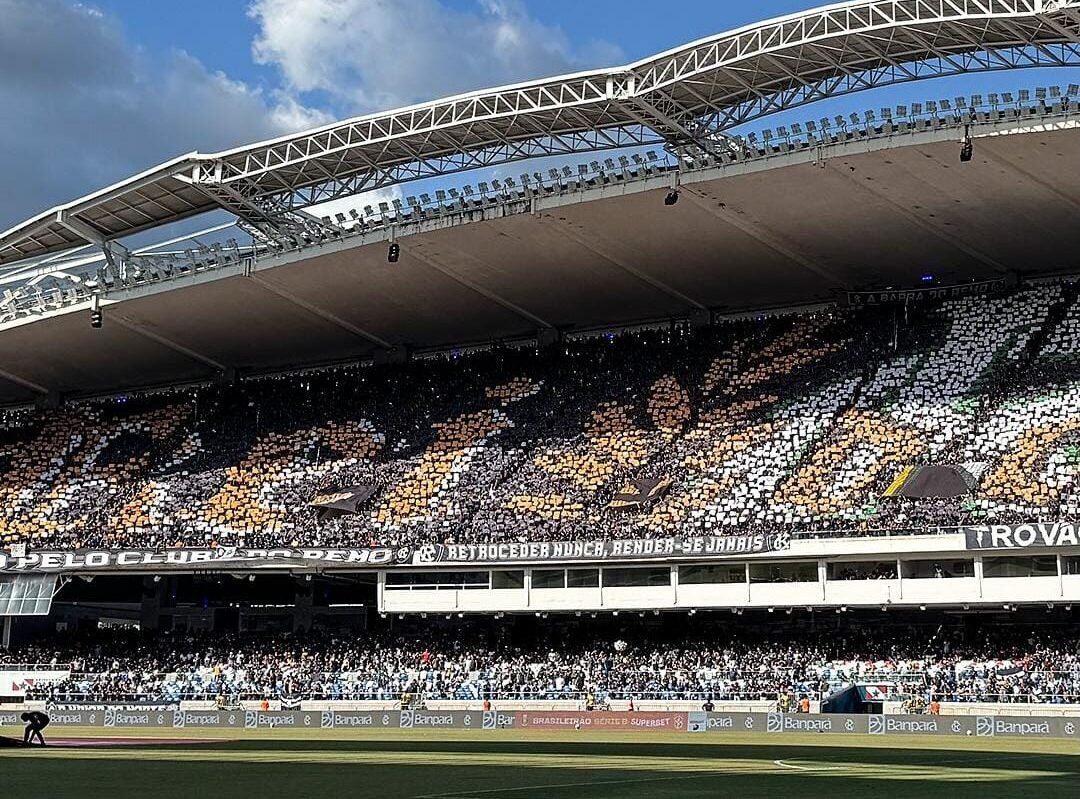 Torcida do Remo no Estádio Mangueirão, em Belém (PA) (foto: Divulgação/Clube do Remo)