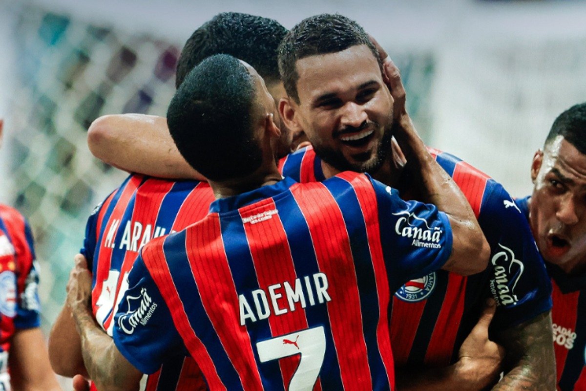 Jogadores do Bahia comemoram gol (foto: Divulgação/Bahia)