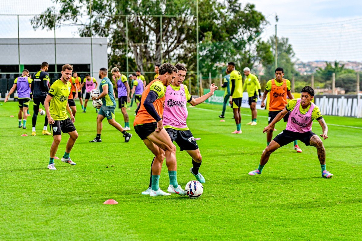 América em treino para partida contra o Volta Redonda (foto: Mourão Panda/América)