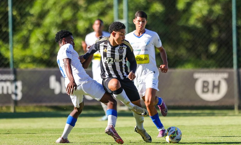 Pedro Ataíde marcou dois gols na vitória do Atlético (foto: Divulgação/Atlético)